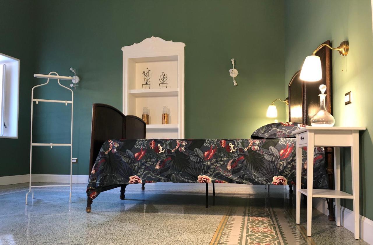 Ferienwohnung Cortile Umberto Racalmuto Exterior foto